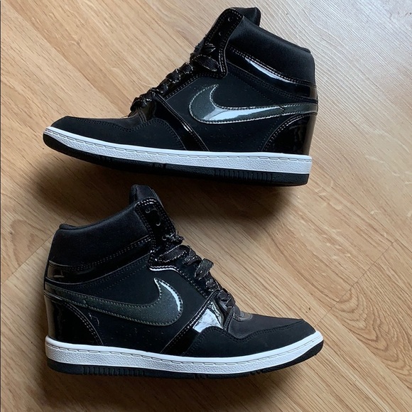 nike wedge sneakers nz